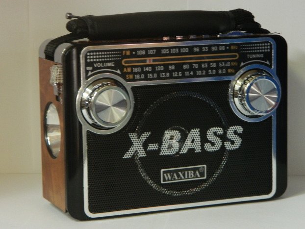 Radio cu lanterna si MP3 player WAXIBA XB-3068URT